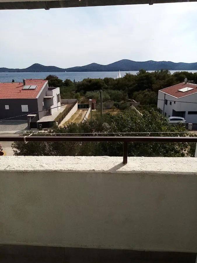 Apartmani Nikola Biograd Na Moru 0*,  Croácia