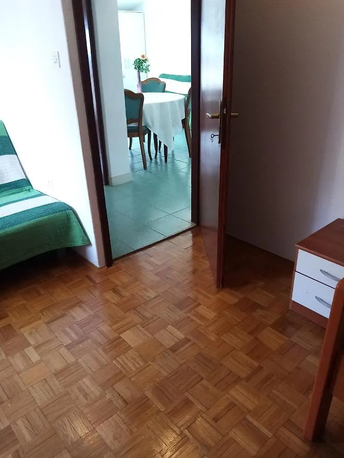 Apartmani Nikola Biograd Na Moru 0*,