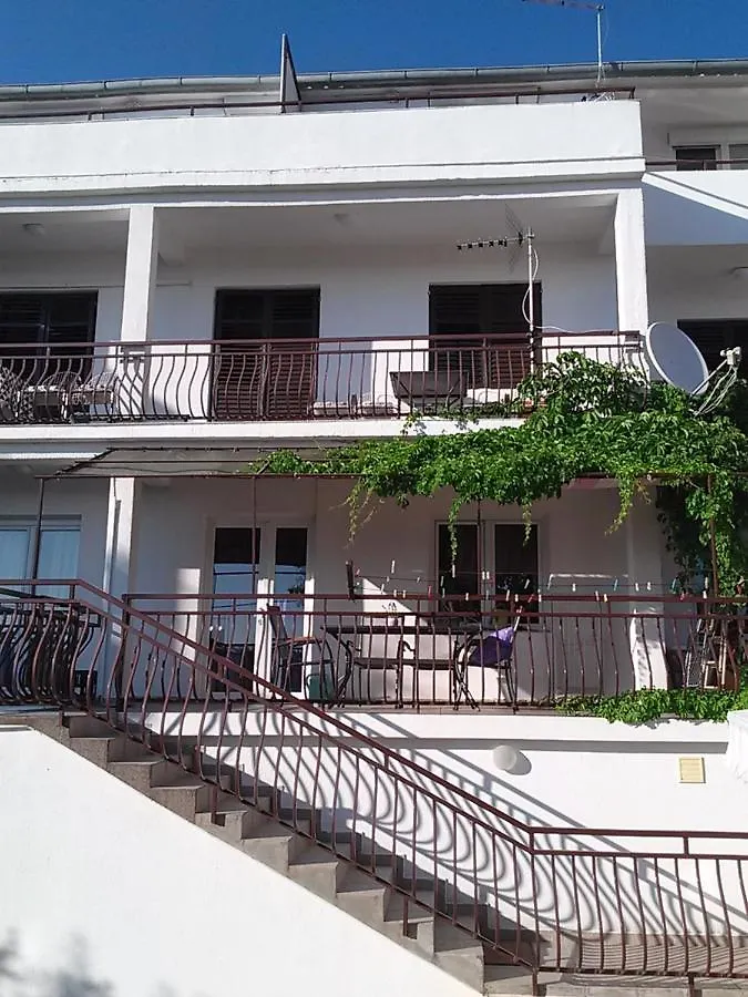 Apartmani Nikola Biograd Na Moru Apartamento