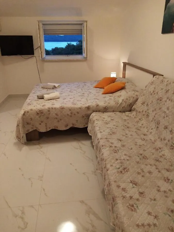 Apartmani Nikola Biograd Na Moru 0*,  Croácia