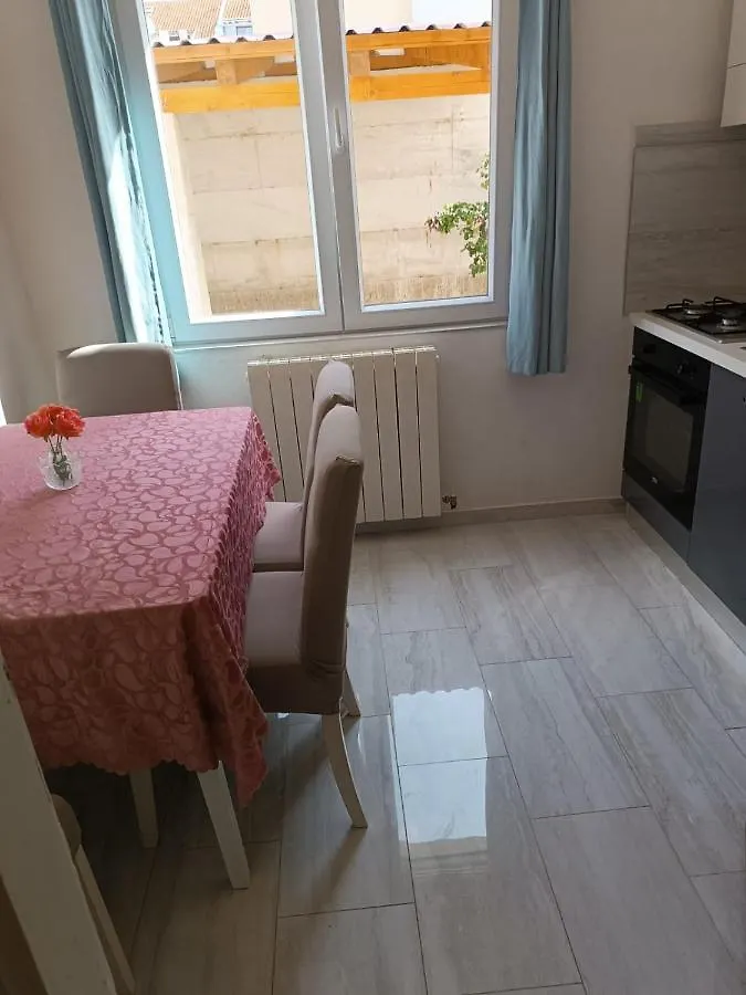 Apartmani Nikola Biograd Na Moru Croácia